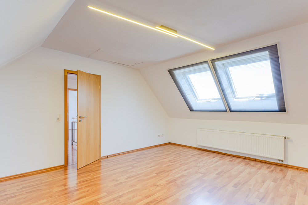Schlafzimmer 3 DG Wohnung 2